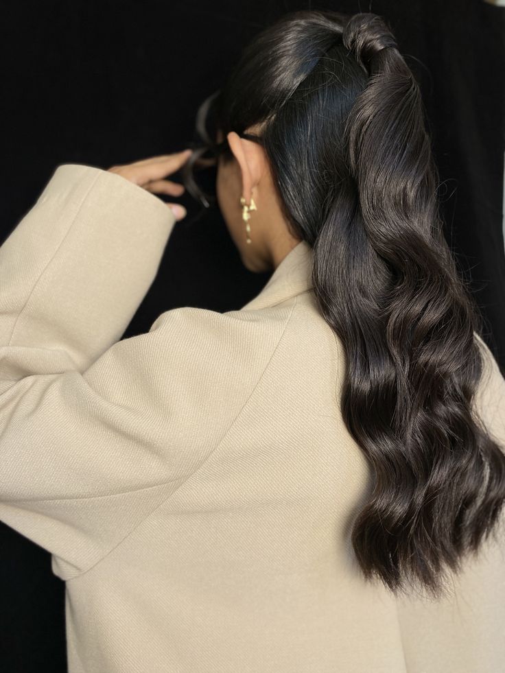Elle Clip In Extensions: Brunette Favorites